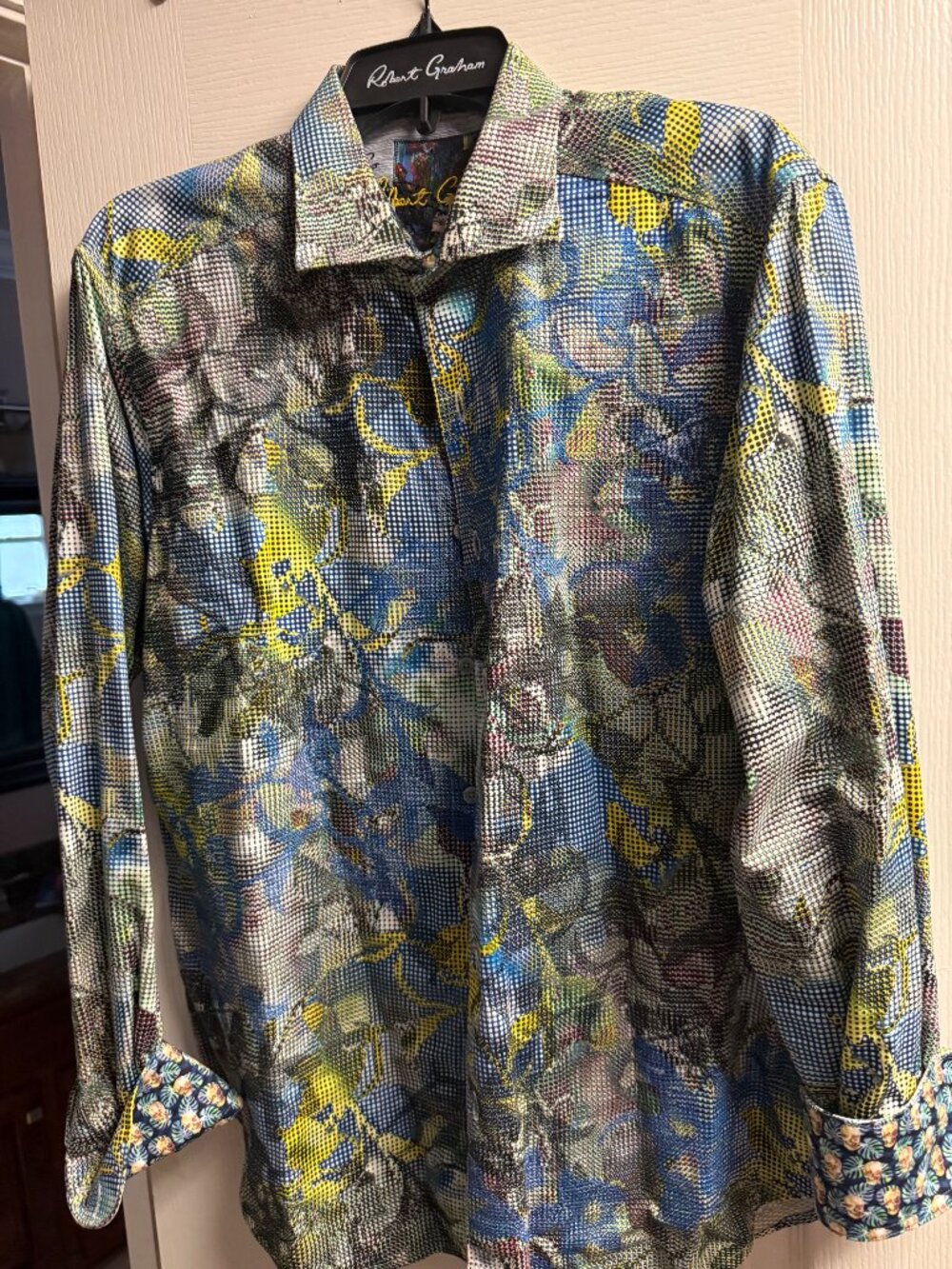 Robert Graham Long-Sleeve Button-Down Shirt Size L great condition...gently worn